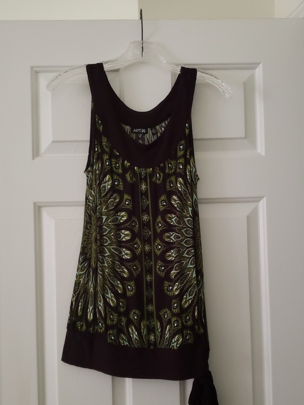Apt. 9 Olive and Black Printed Scoop Neck Tank